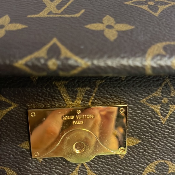 Authentic LV Cluny Bag in Monogram - Picture 10 of 10